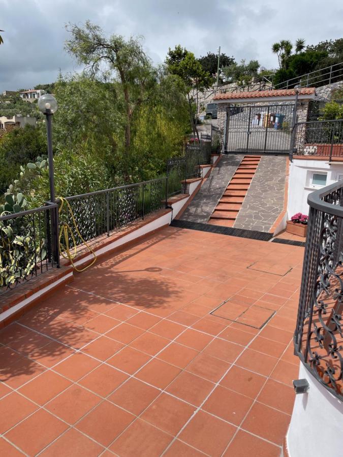 Sotto Le Stelle ...Il Mare Hotel Pietra Ligure Exterior photo